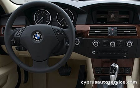 BMW 5 SERIES 530i