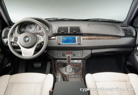 BMW X5 4.8IS