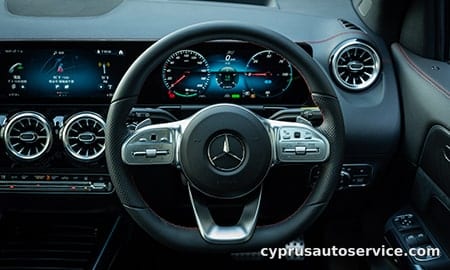 MERCEDES BENZ EQA 250