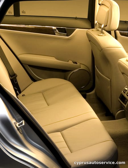 MERCEDES BENZ CCLASS STATIONWAGON C250 CGI BLUE EFFICIENCY STATIONWAGON AVANTGARDE
