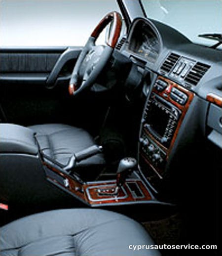 MERCEDES BENZ GCLASS G320
