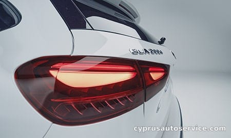 MERCEDES BENZ GLACLASS GLA180