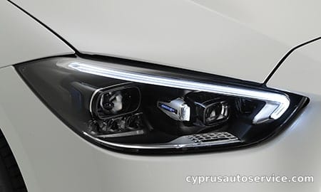 MERCEDES BENZ CCLASS C200 AVANTGARDE