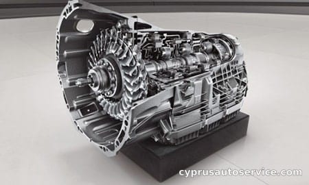 MERCEDES BENZ VCLASS V220D AVANTGARDE