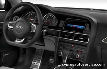 AUDI RS6 AVANT BASE GRADE