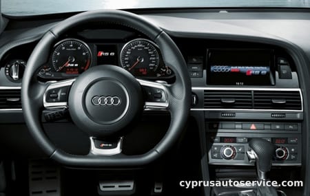 AUDI RS6 AVANT BASE GRADE