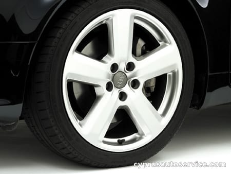 AUDI A4 AVANT 2.0 ATTRACTION