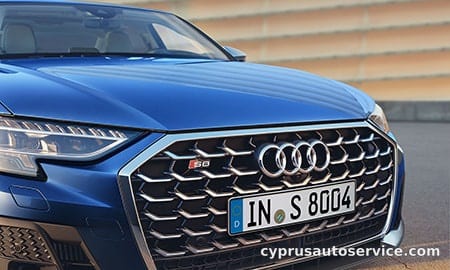 AUDI S8 BASE GRADE
