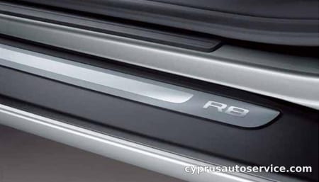 AUDI R8 5.2FSI QUATTRO