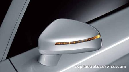 AUDI R8 5.2FSI QUATTRO