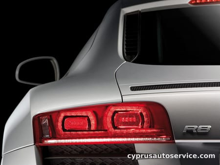 AUDI R8 4.2FSI QUATTRO