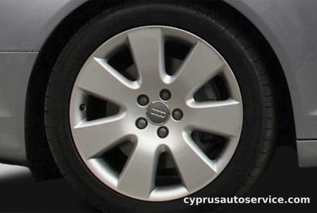 AUDI A6 2.4