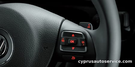 VOLKSWAGEN GOLF TOURAN TSI HIGHLINE