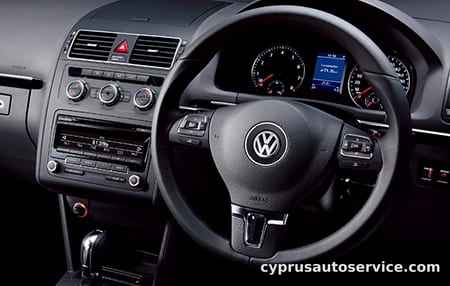 VOLKSWAGEN GOLF TOURAN TSI HIGHLINE
