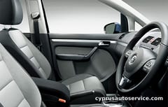 VOLKSWAGEN GOLF TOURAN