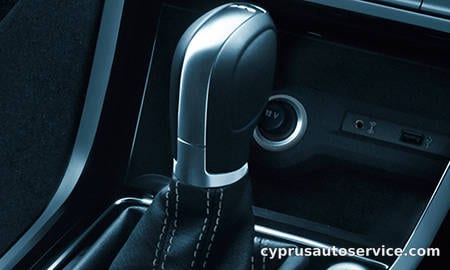 VOLKSWAGEN GOLF TOURAN TSI R LINE
