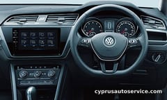VOLKSWAGEN GOLF TOURAN