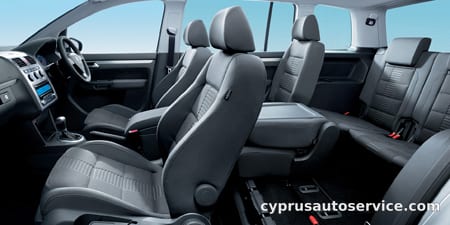 VOLKSWAGEN GOLF TOURAN TSI HIGHLINE