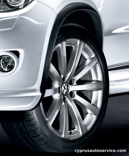 VOLKSWAGEN TIGUAN R LINE