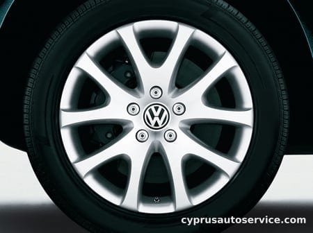 VOLKSWAGEN TOUAREG V8