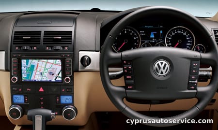 VOLKSWAGEN TOUAREG V8