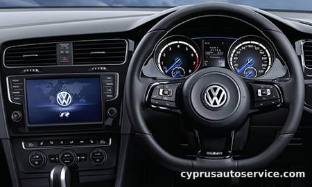 VOLKSWAGEN GOLF R VARIANT BASE GRADE