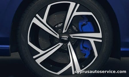 VOLKSWAGEN GOLF R VARIANT BASE GRADE