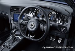 VOLKSWAGEN GOLF R