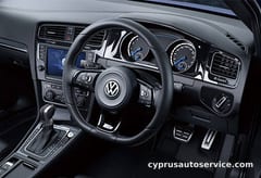 VOLKSWAGEN GOLF R
