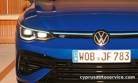VOLKSWAGEN GOLF R TSI 4MOTION