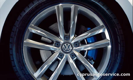 VOLKSWAGEN PASSAT GTE BASE GRADE