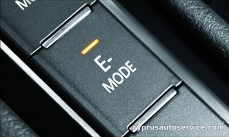 VOLKSWAGEN PASSAT GTE BASE GRADE