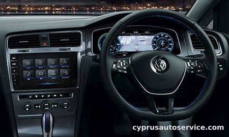 VOLKSWAGEN EGOLF PREMIUM