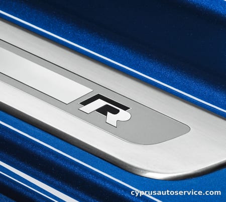 VOLKSWAGEN GOLF R