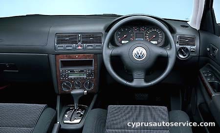 VOLKSWAGEN GOLF GLi