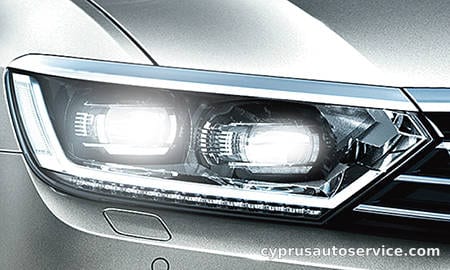 VOLKSWAGEN PASSAT 2.0TSI R LINE