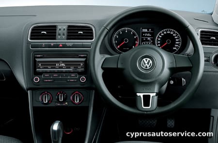 VOLKSWAGEN POLO TSI COMFORTLINE BLUEMOTION TECHNOLOGY