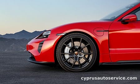 PORSCHE TAYCAN GTS