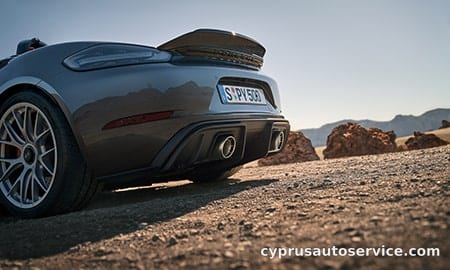 PORSCHE 718 SPYDER RS