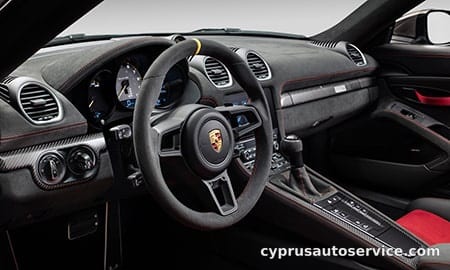 PORSCHE 718 SPYDER RS