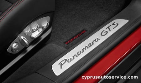 PORSCHE PANAMERA GTS