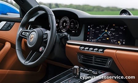 PORSCHE 911 CARRERA