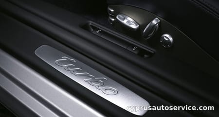 PORSCHE 911 TURBO