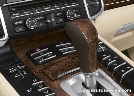 PORSCHE CAYENNE BASEGRADE