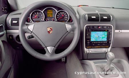 PORSCHE CAYENNE GTS