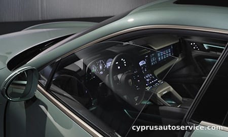 PORSCHE CAYENNE ELECTRIC BASE GRADE