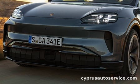 PORSCHE CAYENNE ELECTRIC BASE GRADE