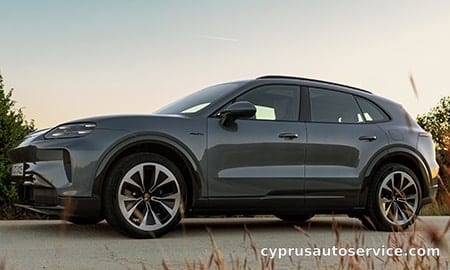 PORSCHE CAYENNE ELECTRIC BASE GRADE