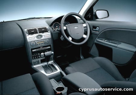 EUROPE FORD MONDEO SEDAN V6 GHIA