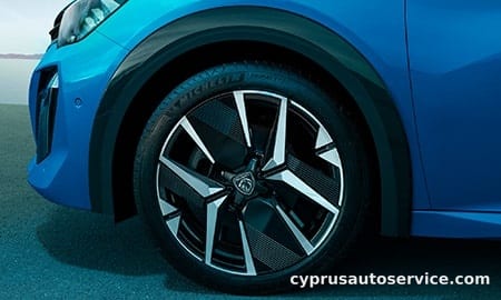 PEUGEOT 208 GT HYBRID